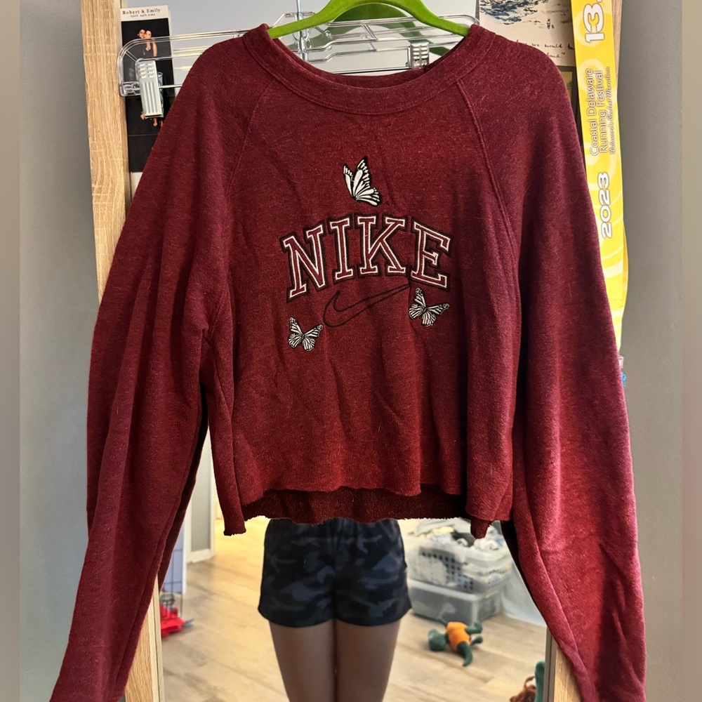 Cropped custom Nike sweatshirt